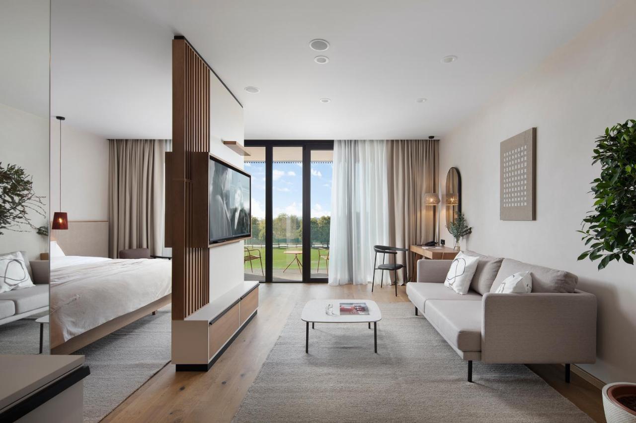 Hotel Materra 奥西耶克 外观 照片